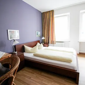  Gasthof Pension/guesthouse Am Hauptbahnhof